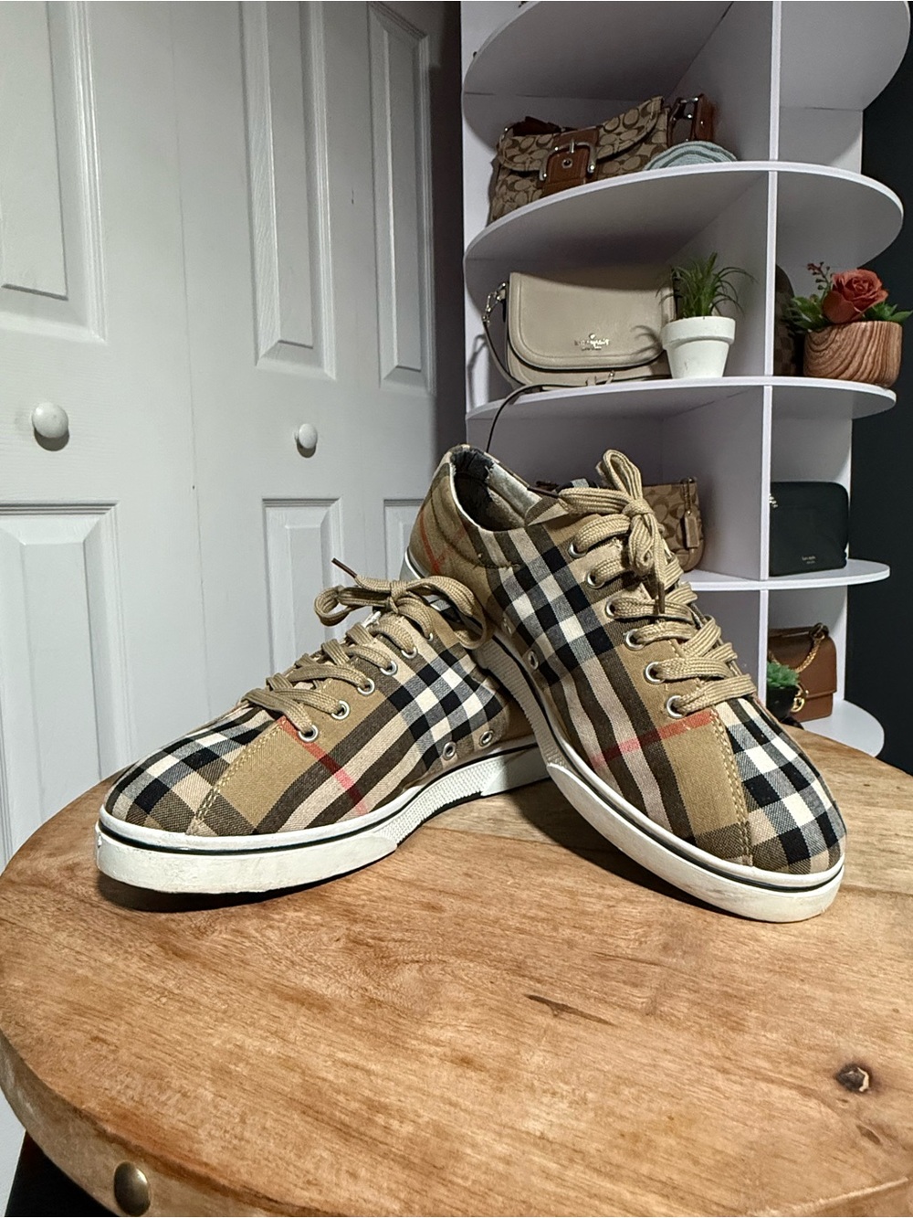 Burberry Vintage Check Plaid Low Top Sneakers Size 6 (fits like a woman’s 7.5) - Picture 8 of 15